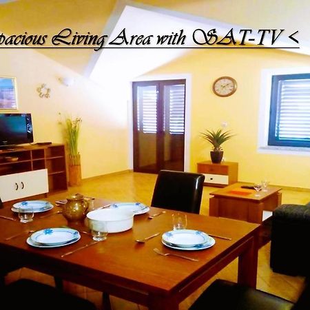 House White Stone Split Διαμέρισμα Ποντστράνα Εξωτερικό φωτογραφία