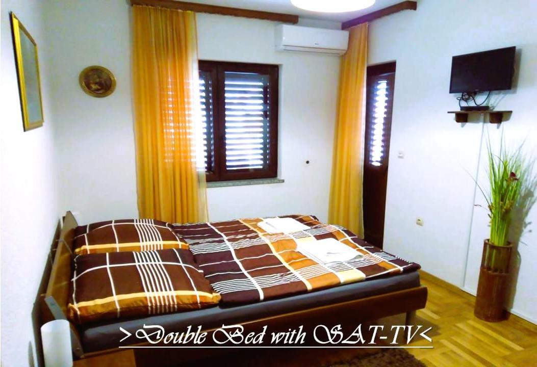 House White Stone Split Διαμέρισμα Ποντστράνα Εξωτερικό φωτογραφία